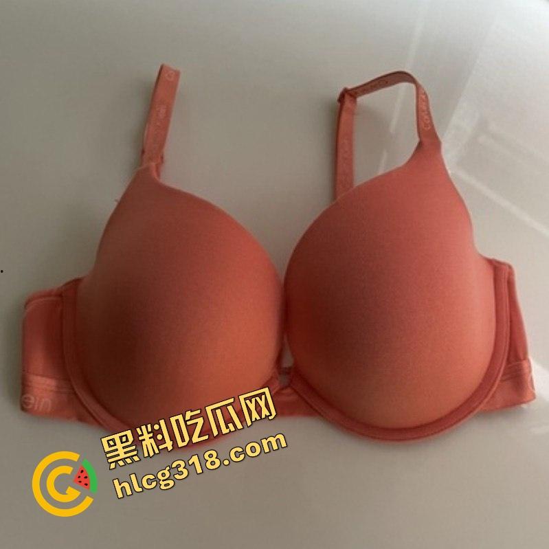 我玩过的极品嫂子『盛芸』34岁大奶母狗，3P玩到哭，哪个兄弟遇到一定往死里操，绝对不亏！-3