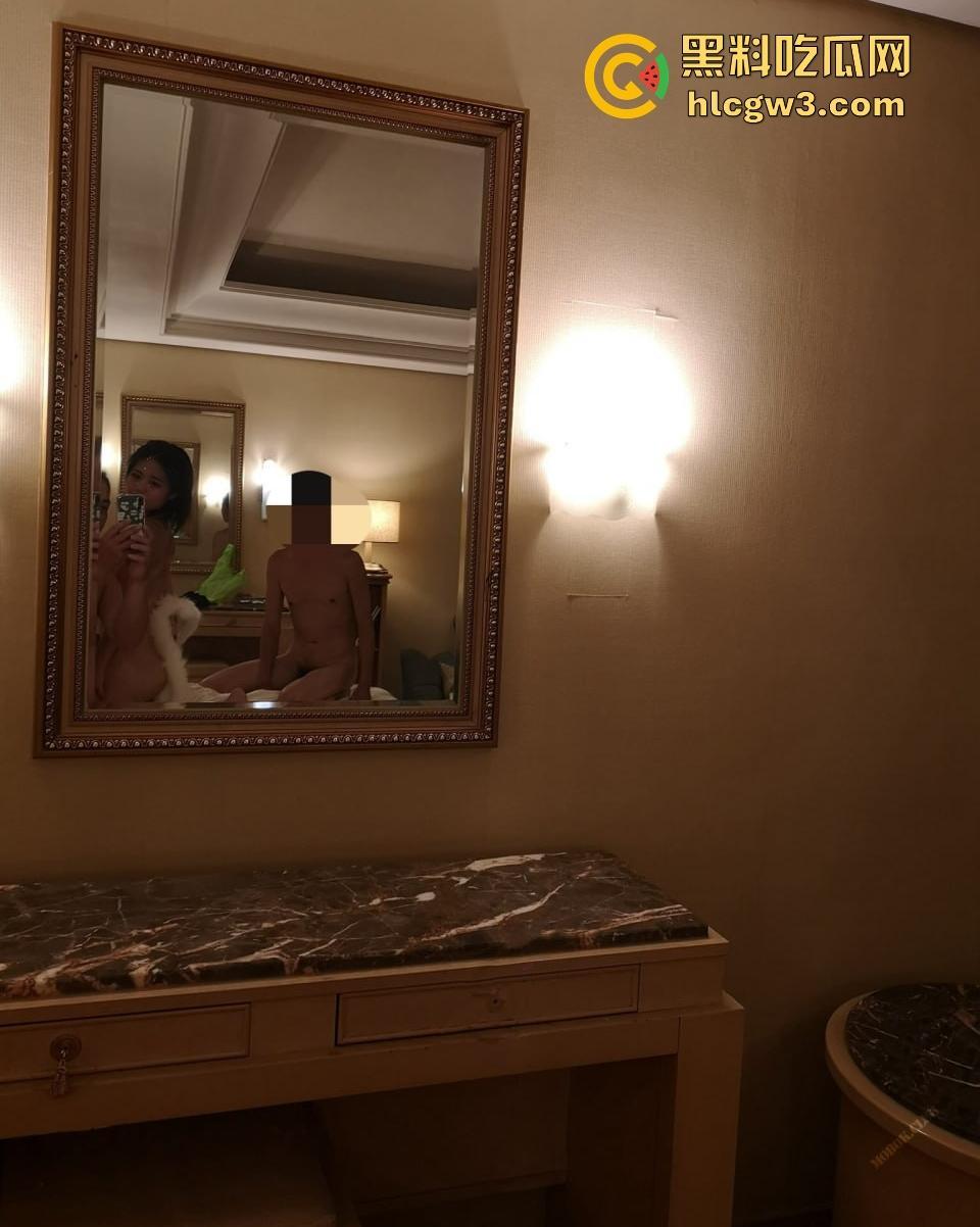 极品人妻被绿帽老公亲手送进4P战场视频流出 四大猛男轮操爆浆前后夹击爆操呻吟，呻吟声撩到耳朵发烫！-10