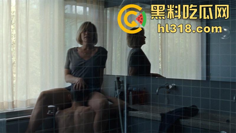 丹麦影后真枪实弹出演《女王诱罪》,后妈背着老公勾引继子,真实口交后入,找回久违的激情,太刺激了!-10