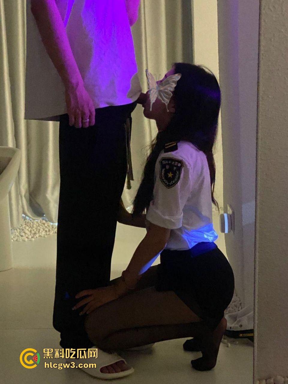 推特【jiejie】骚到骨子里的母狗,反差调教玩的花,男主鸡巴大的离谱,女主被操到失控哭着喊爸爸!-2