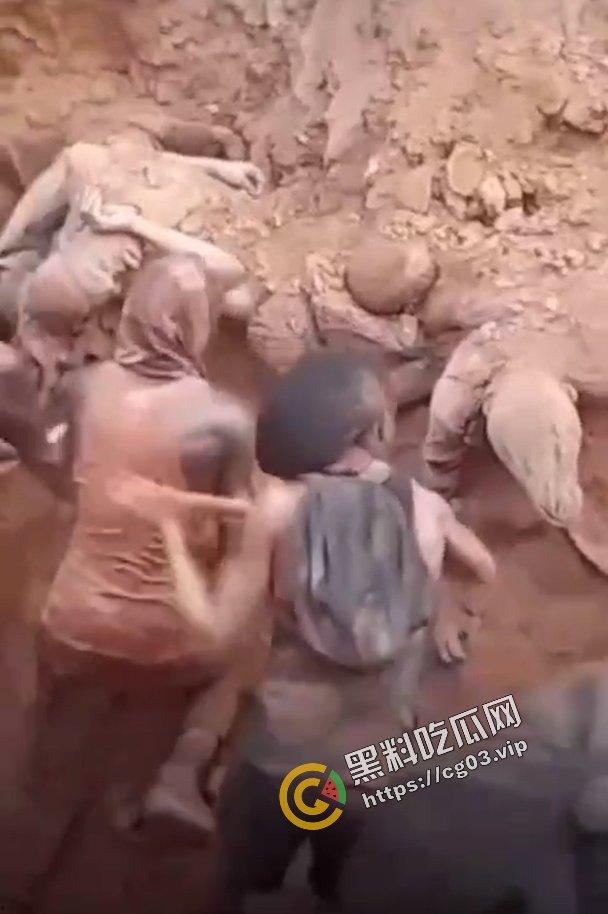 苏里南矿场坍塌事故现场画面曝光 尸体堆成山 惨不忍睹！！！-4