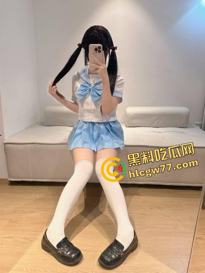 二次元【小鱼呆呆】脑户外露出,Lo装萝莉嘴甜骚货,穿JK被金主野战爆操,小白虎嫩得发光!-6