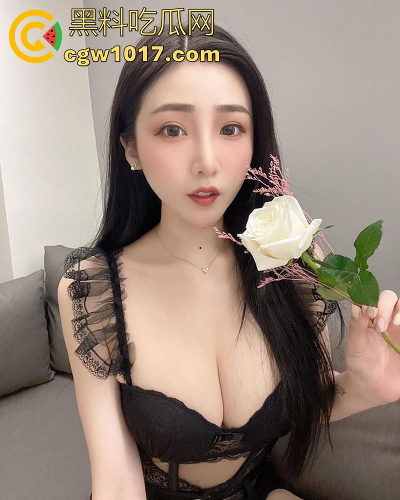 台湾高颜值国光女神【许薇安】火辣身材性感尤物，美乳饱满细腰肥臀，私密视频泄露，被男友疯狂进攻花芯狂喷水！-6