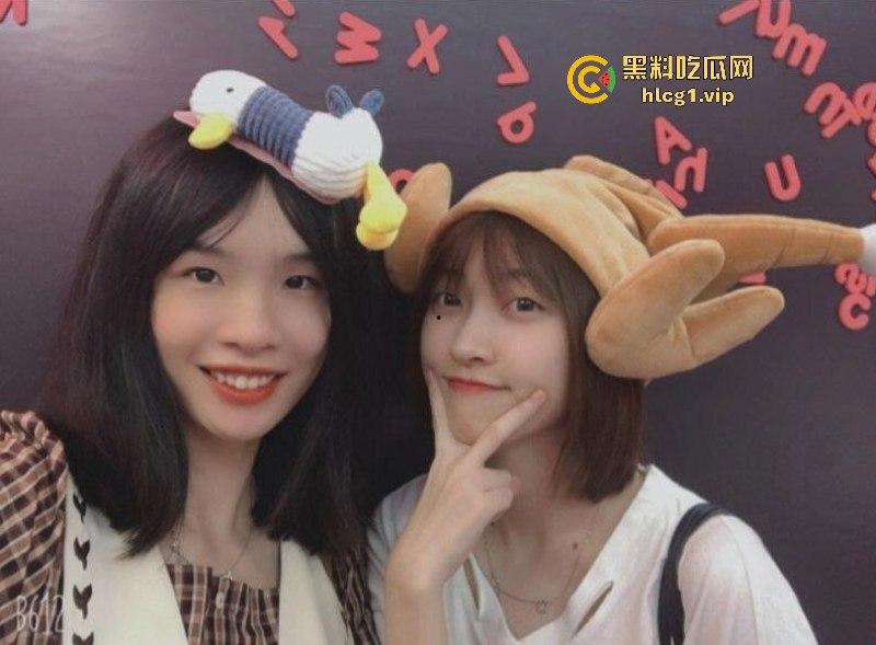 杭州海“龟”【潘玲玲】受眼镜男指导进军直播业 旁边还有打光的-5