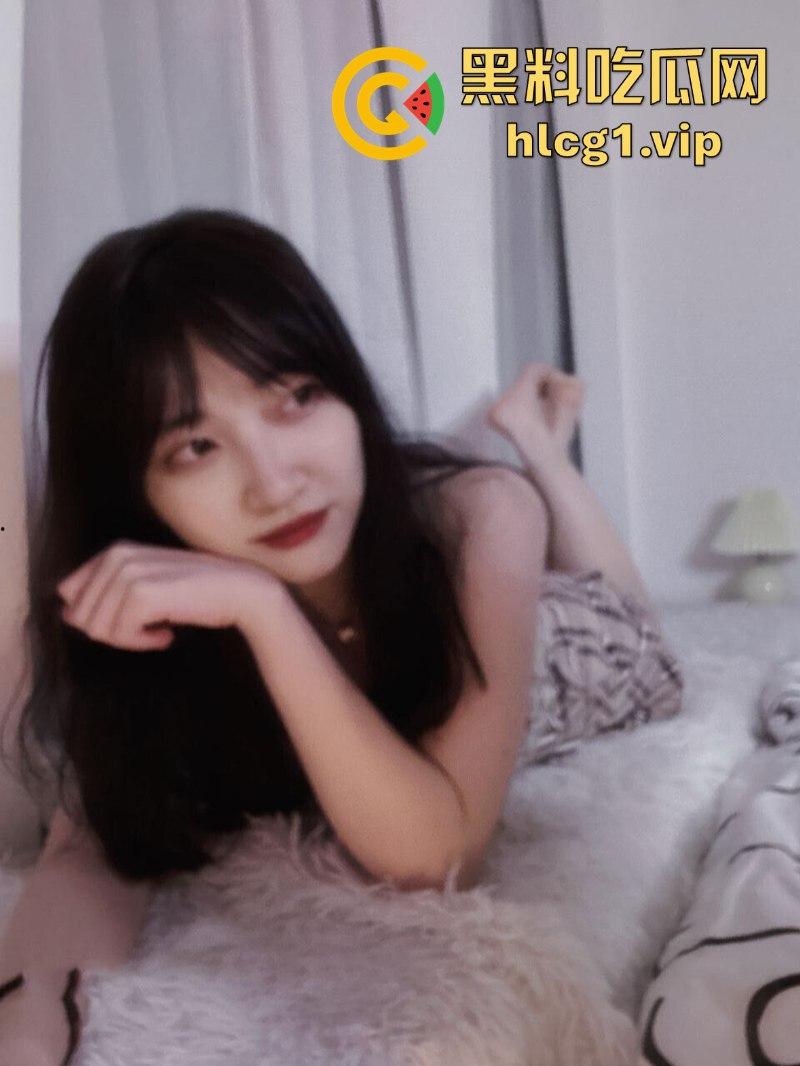 杭州海“龟”【潘玲玲】受眼镜男指导进军直播业 旁边还有打光的-14