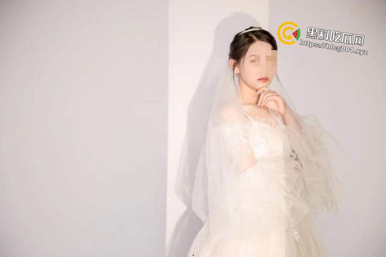 瓜友 投稿爆料一个高颜值反差人妻 奶子都被干憋了叫的也挺有感觉的-8