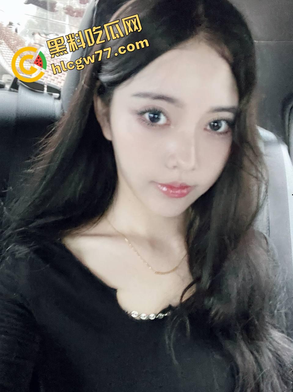 别看高中时装得纯，济南这【黄薇】私下骚得能申请国家级认证了，宿舍自拍都能剪出一部AV！-2