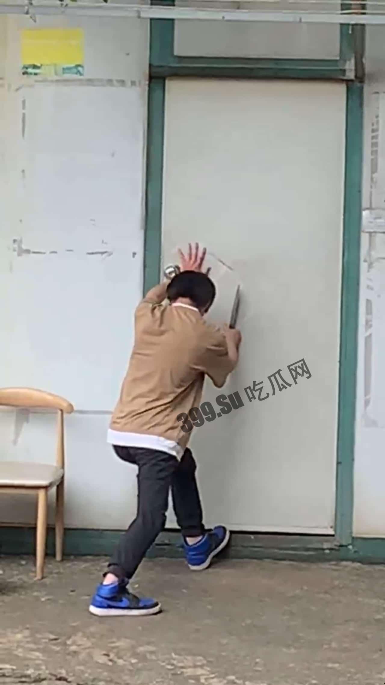 广州华商学院  持刀 #伤人  目前暂不清楚原因-2