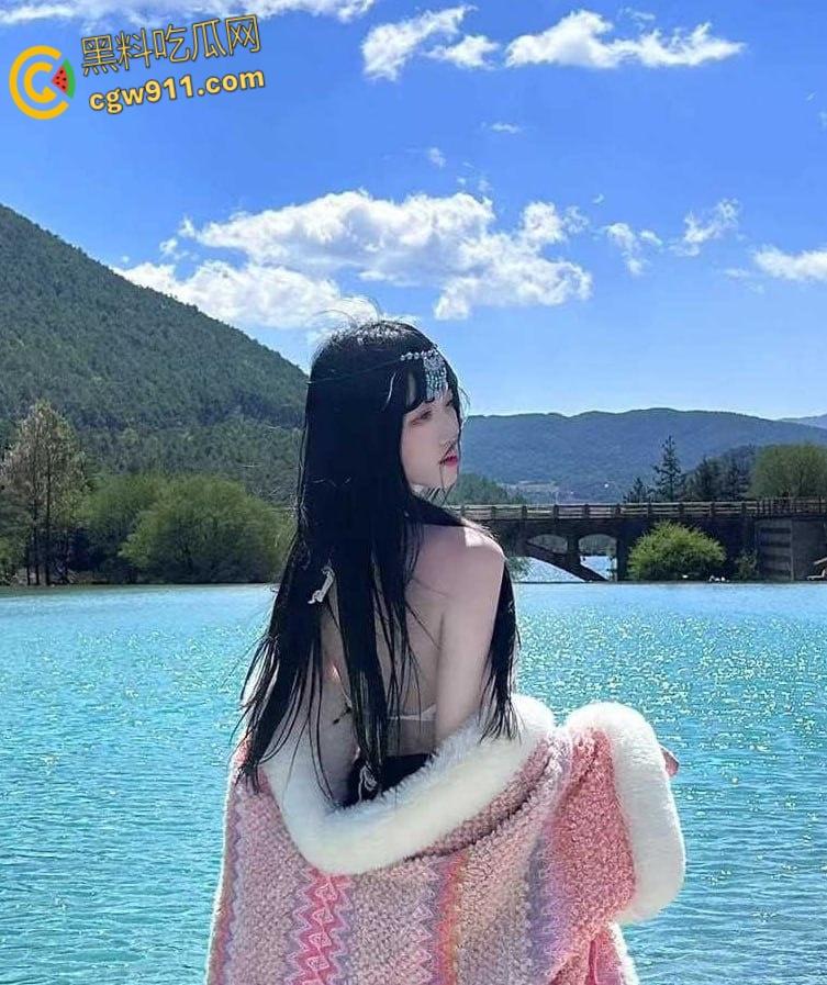 抖音擦边网红【小冰糖】,清纯颜值媚黑婊体质,给金主发制服口舌诱惑,呻吟声让人全身酥麻 !-3