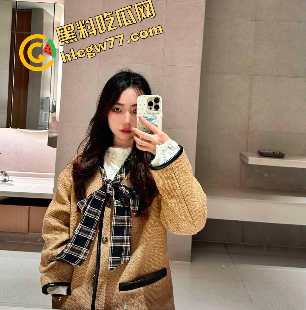 济南五一网友面基成面鸡，黑丝情趣制服刚见面就开操，全季酒店两天两夜榨干，出去玩不如玩逼！-2