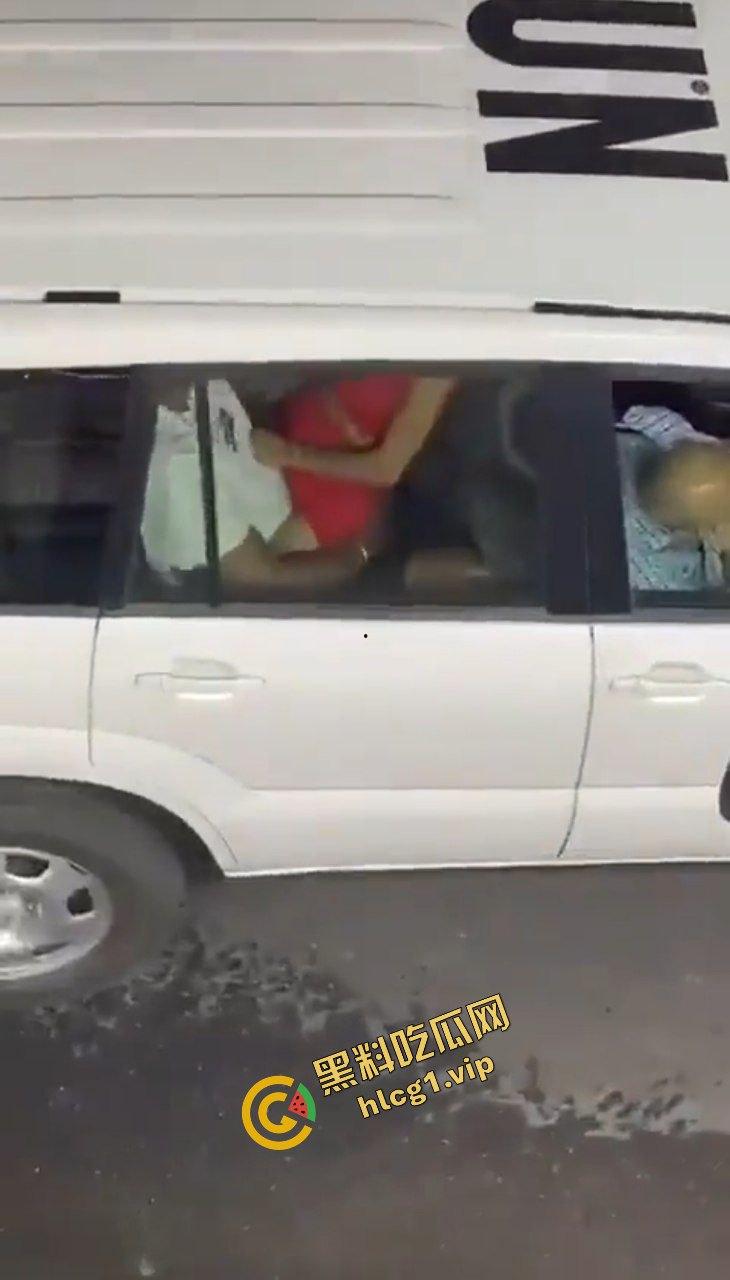 车震自拍偷拍大合集！不是酒店订不起 而是车上更有性价比！全程刺激！-4