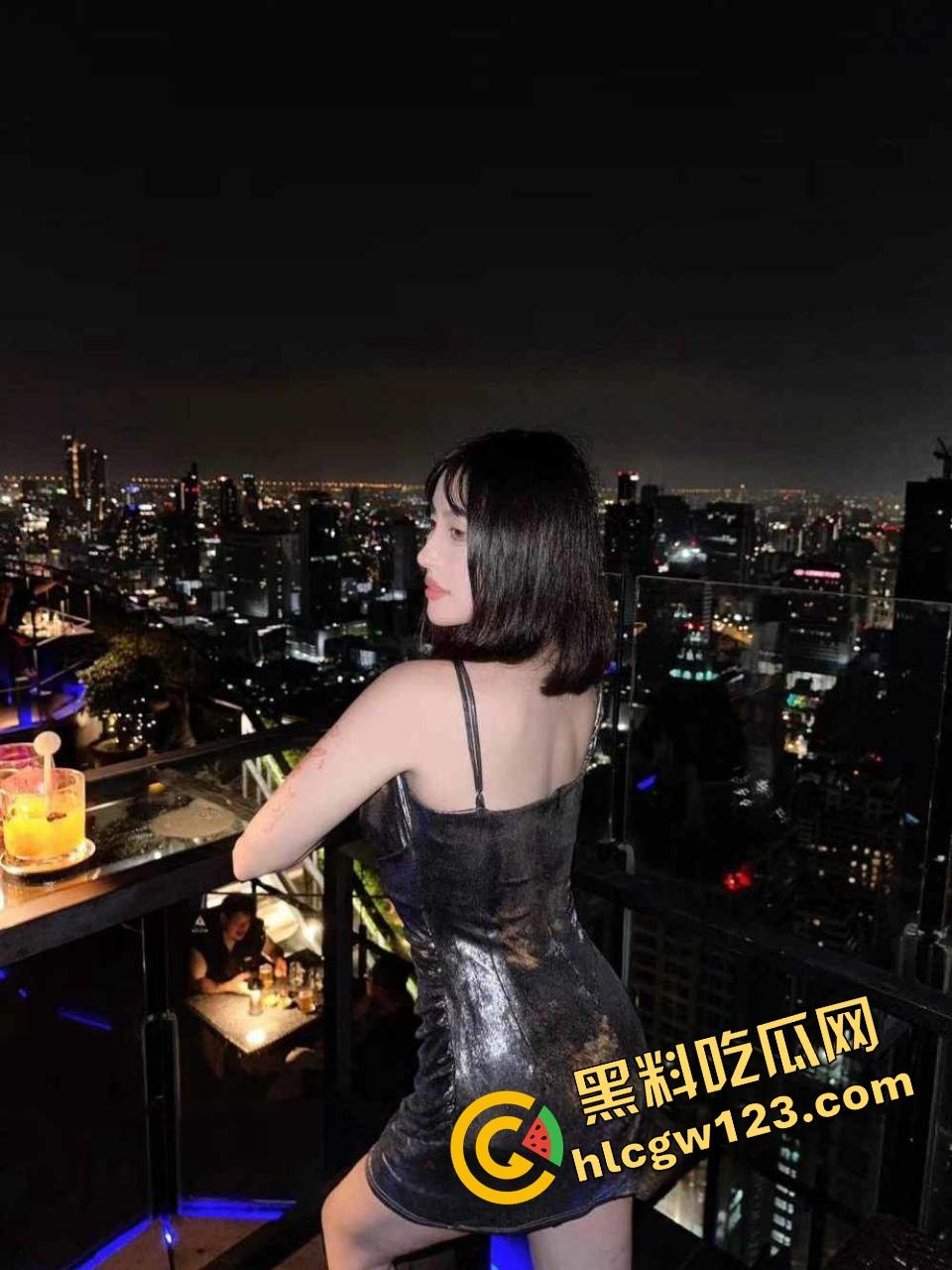 青岛大学研究生【程明琪】塌房 清纯学霸身材堪比模特,却被渣男曝光床照,粉嫩身躯全网疯传!-1