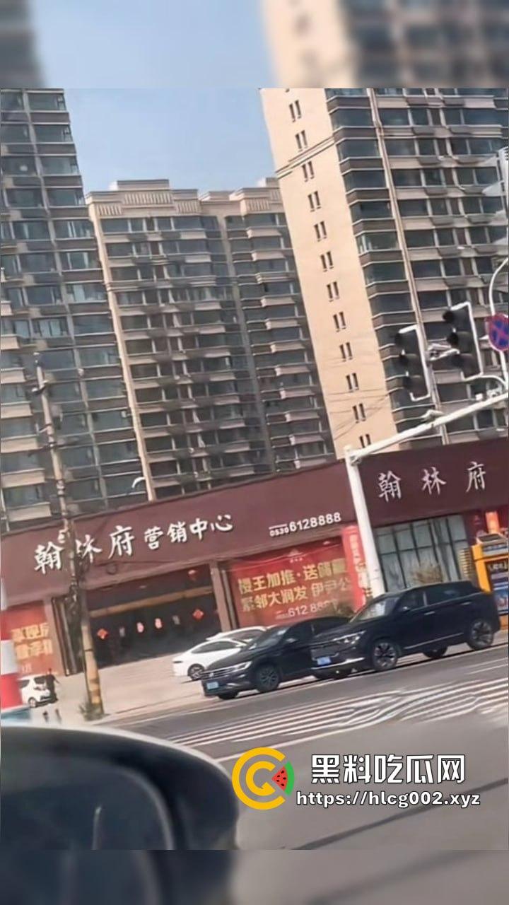 山东菏泽曹县大瓜！翰林府女销售为卖房与客户无套激情！被客户老婆曝光全网爆火！-6