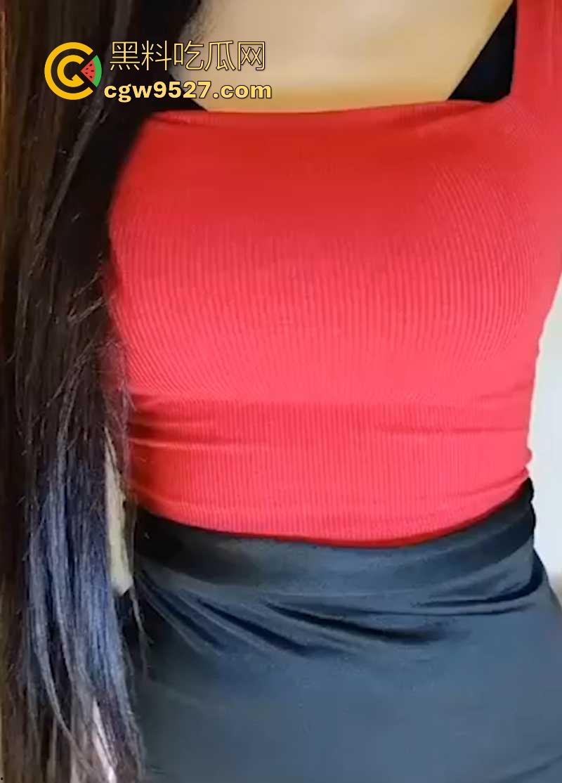 抖音性感网红【柠檬不酸】付费福利视频合集泄露，高挑御姐黑丝高跟。大秀自慰巨乳，这身材爱了！-9