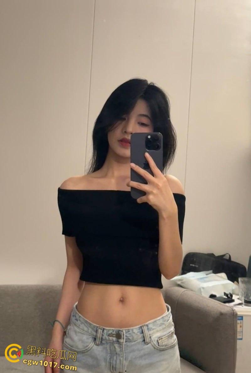 哈尔滨反差学妹【孙薇薇】跟男友做爱视频泄漏，跳蛋震颤骚穴淫水喷涌，清纯学妹床上骚浪无比！-1