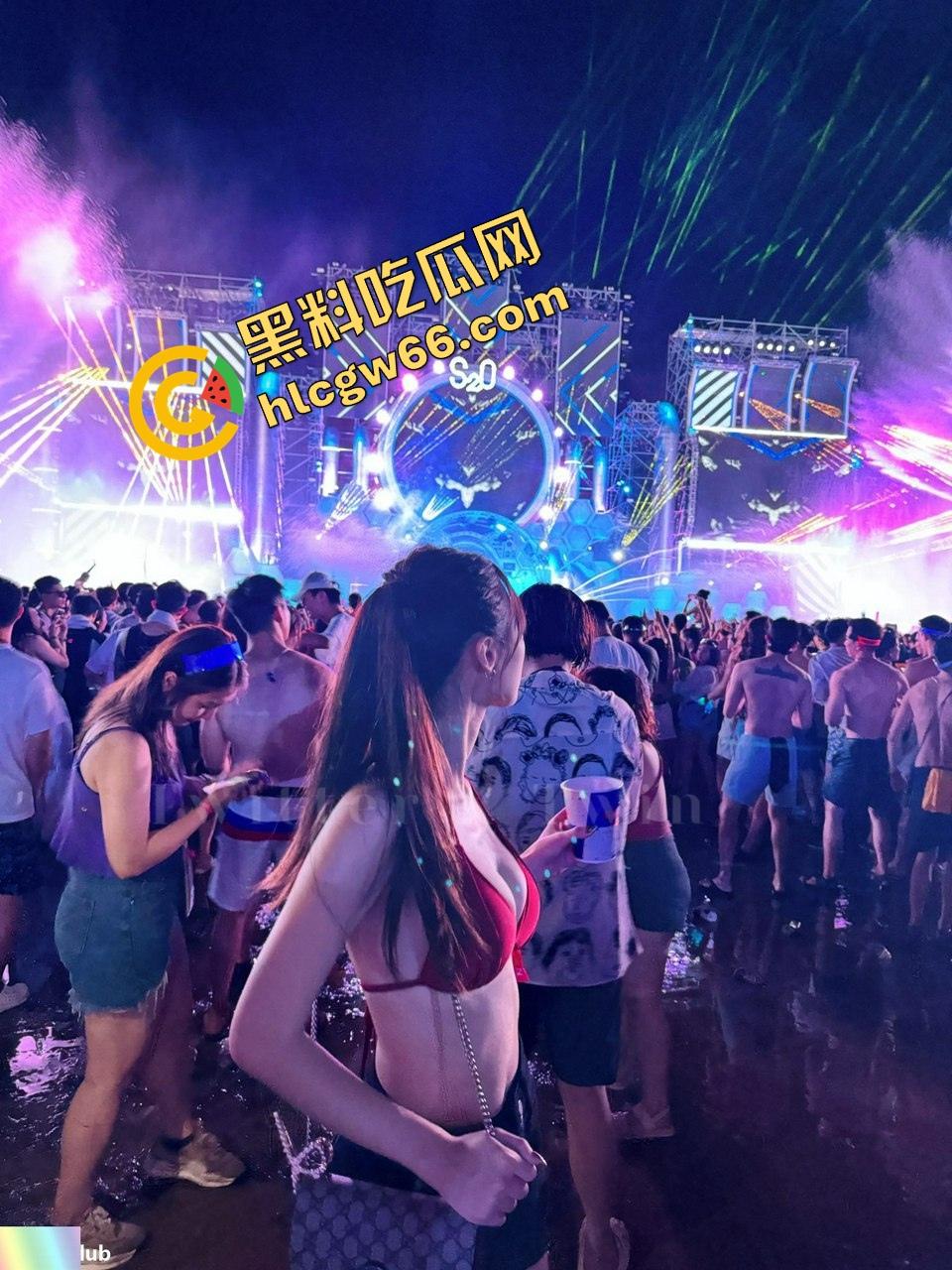 厦门模特『蒋莎莎』让渔业老板高端调教，逼被锁死姿势全开，肛钩一栓动一下都疼！-2