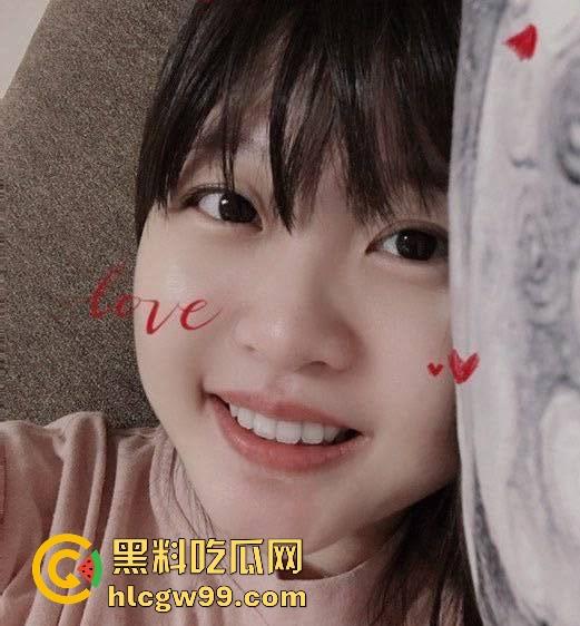 广东江门技校BBW骚母狗【区淑欣】36D巨乳先天骚母狗圣体实锤，各种情趣套装露出，高潮喷到腿软！-5