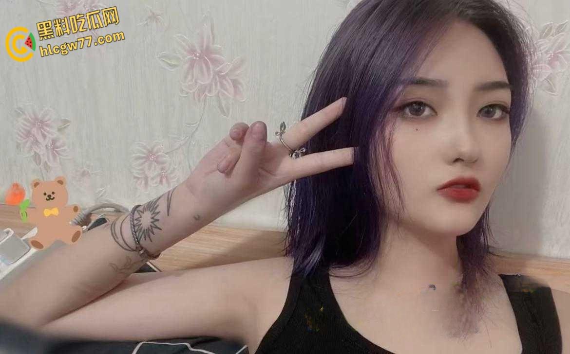 西安高冷模特 何雨薇 邀约摄影师线下私拍 没曾想摄影师耐不住诱惑两人开始激战！-5