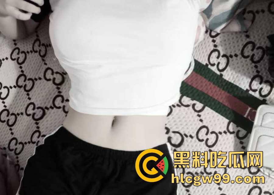 郑州幼师专业大学嫩妹【杨婷怡】自慰视频流出,巨乳白虎小蛮腰很有撸点,这是不是你的菜!-5
