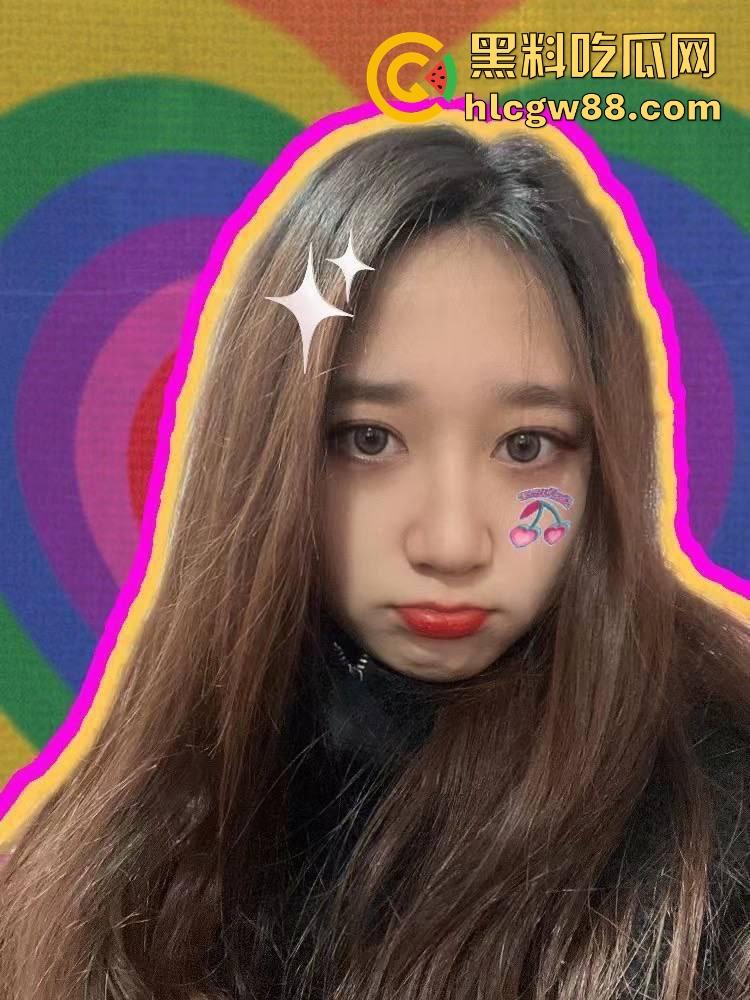 上海交通大学『周奕』反差骚母狗在酒店被丢床上爆操,激情打桩到失神,内射小穴表情太淫荡!-3