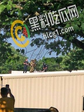 美国前总统特朗普 7月13日在宾夕法尼亚州集会发表演讲时被枪击 特朗普右耳被击中!-1