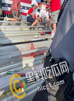 美国前总统特朗普 7月13日在宾夕法尼亚州集会发表演讲时被枪击 特朗普右耳被击中!-2