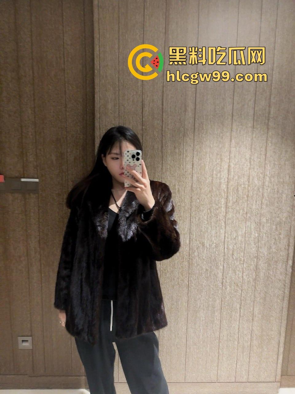 南京酒吧骚货『李北北』点神龙套今晚逼随酒走,闺蜜都能捎上双飞服务,狗都不舔的生化母体!独家真实曝光!-9