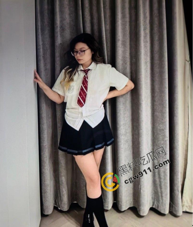 河南新婚夫妻热辣自拍视频泄露!大奶人妻淫水狂喷,骚穴口活绝顶,诱惑不断,让人心动-10