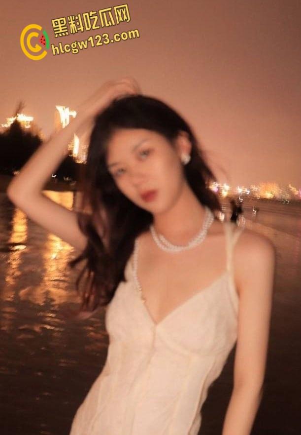 00后模特【蒯欣欣】清纯T台变情趣野猫,白虎肥臀后入,娇喘勾魂内射还想再来一炮!-2