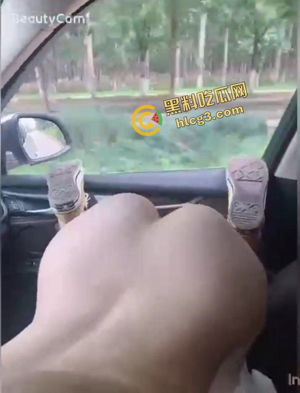 推特露出SM调教大神『帝都金领』筷子插逼 开车吃鸡 捆绑滴蜡 大合集震撼人心!-2