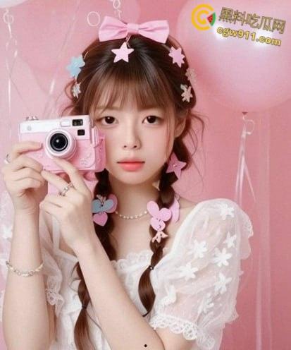 贵州双马尾嫩妹【姜苒茜】,为赚学费下海当福利姬,开档黑丝美乳骚舞诱惑,粉穴自慰娇喘动人 !-2