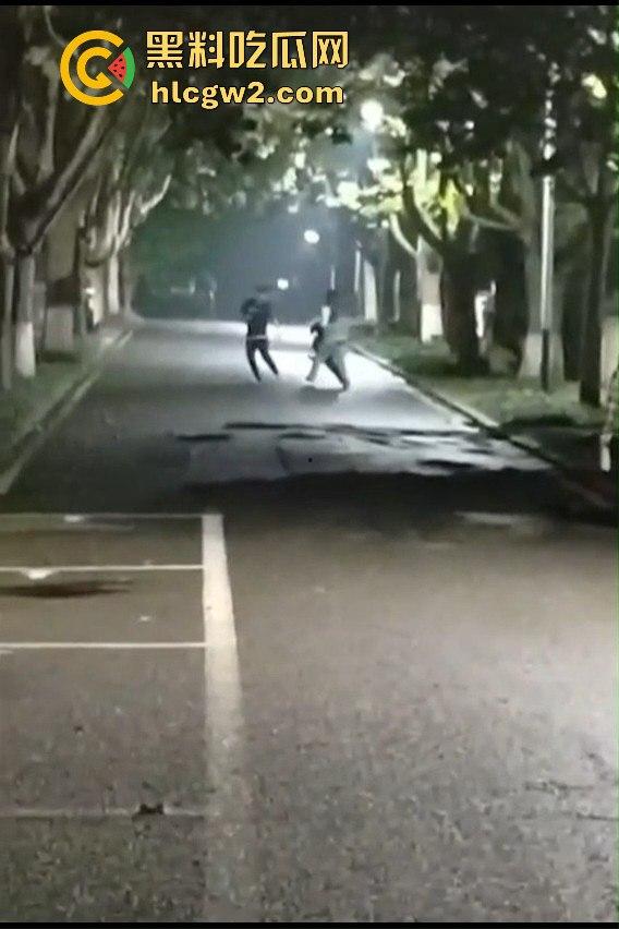 杭州艺校纯爱战士再倒下 女友在校期间背着男友发裸照自慰视频 被抓后校内怒扇耳光 真是母狗属性拉满!-9