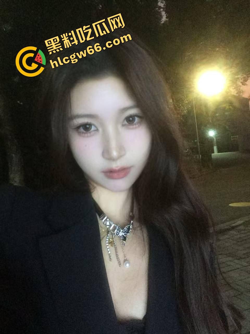 成都理工大二骚货『李娜娜』啪啪自拍流出,极品御姐身材太顶,黑丝高跟玩COS被操成狗,一晚八发全干吐!-15