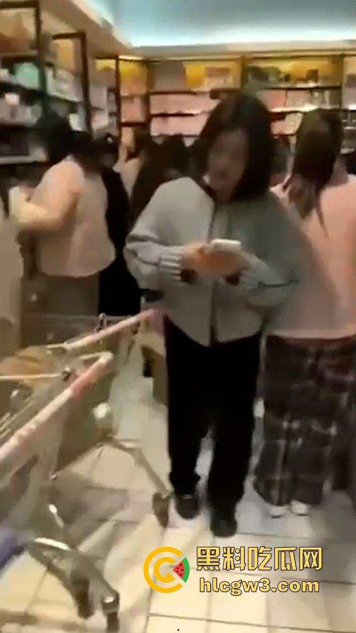 卫生巾集体塌房！女网友：怀疑过内裤和男人，唯独没怀疑过卫生巾-6