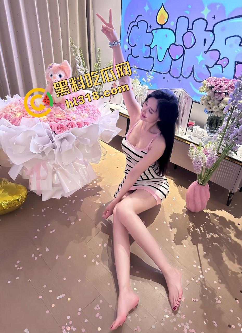 B站御姐网红『林小元』与金主调教视频流出,露脸口交爆操直播能装,床上才见真章大哥每分钱都花得值!-2