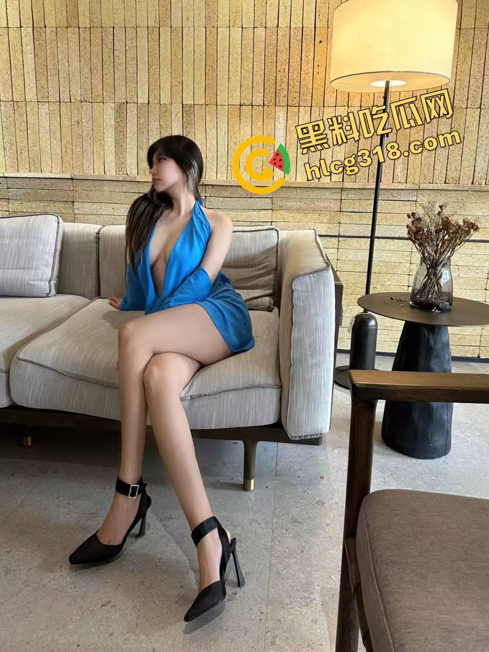 刚睡醒就被骑,表嫂穿着内裤坐上来,这开门见山姿势配上晨勃真的安逸,干完她还紧紧抱着我不撒手!-7