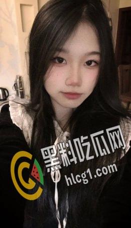 抖音快手几十万粉丝网红 太子妃 高中生时期自拍流出 丰满的奶子粉嫩的鲍鱼很骚气 老弟太正点了!-13