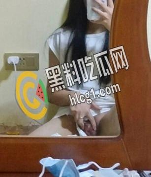 抖音快手几十万粉丝网红 太子妃 高中生时期自拍流出 丰满的奶子粉嫩的鲍鱼很骚气 老弟太正点了!-16