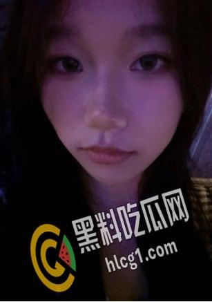 抖音快手几十万粉丝网红 太子妃 高中生时期自拍流出 丰满的奶子粉嫩的鲍鱼很骚气 老弟太正点了!-17