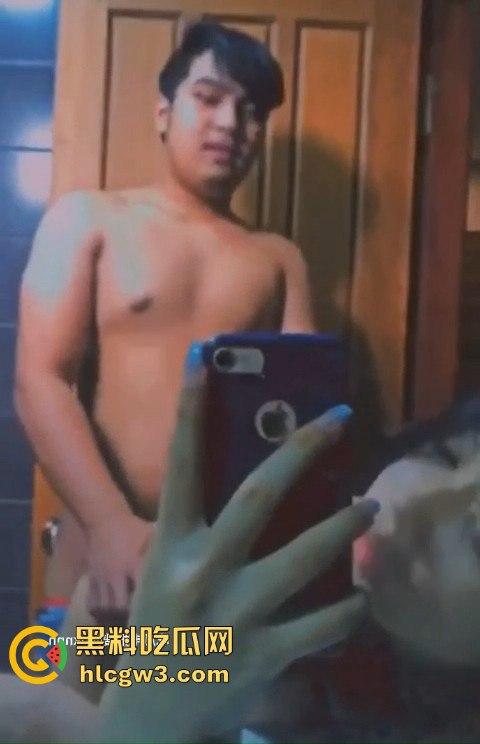 缅甸仰光高颜值网红【May_Yadanar】性爱视频疯传!一流口技和销魂姿态让人顶不住!-10