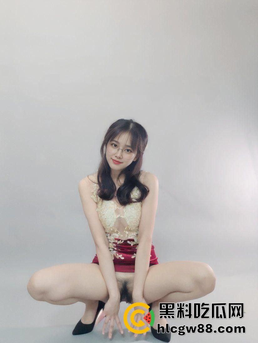 天上飞机最高，地下眼镜最骚！苏州眼镜娘【孙宁】长腿巨乳让男人把持不住，让人G点直接爆炸！-5