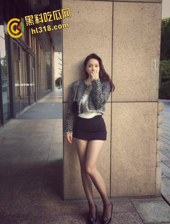 弟弟酒后表白亲姐姐,从半推半就到顺从配合,敏感姐姐水流成河,无套猛干高潮不断,小穴注满亲弟浓精!-2