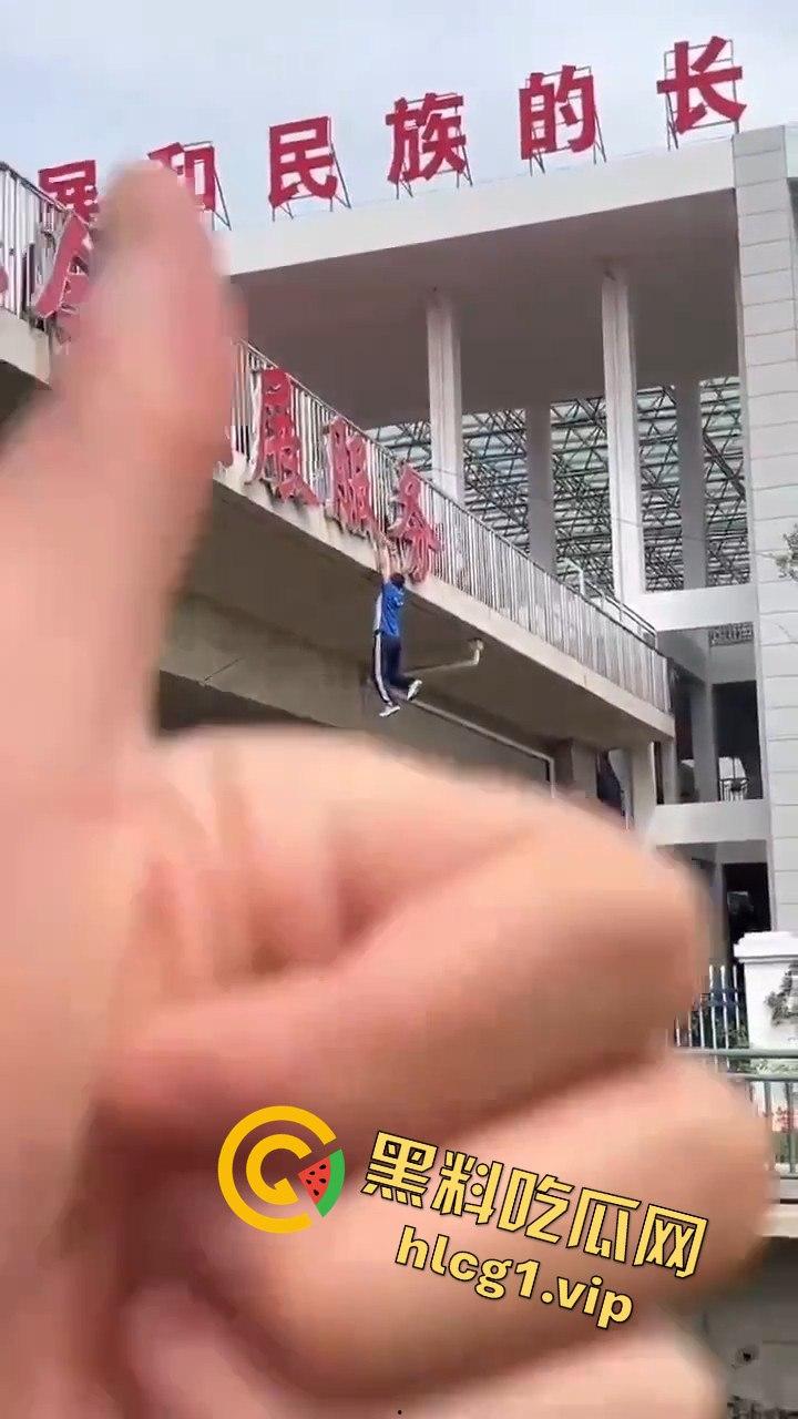 秦皇岛一中高一学生压力大,竟用摔断腿逃学!以身入局的聪明计谋?-3