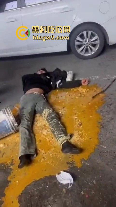 山东泰安新泰未成年小崽子打人狠到飞起,活脱脱一群小雇佣兵,打死人也不犯法?!-8