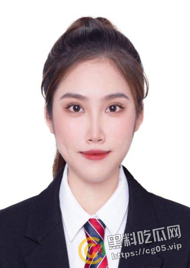 四川自贡大四学生【蒋雯雯】 人前女神学霸 人后骚浪母狗 被主人爆操视频流出-1