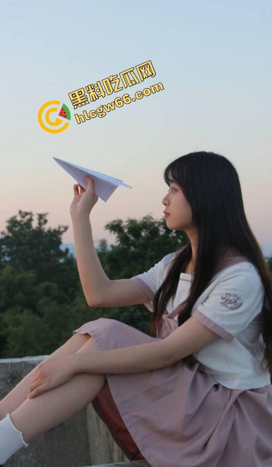 杭州电子科技大学大一骚母狗『赵青瑜』被前任爆出！全露脸拍摄 高中被轮干N次 开房强制内射舔精！-1