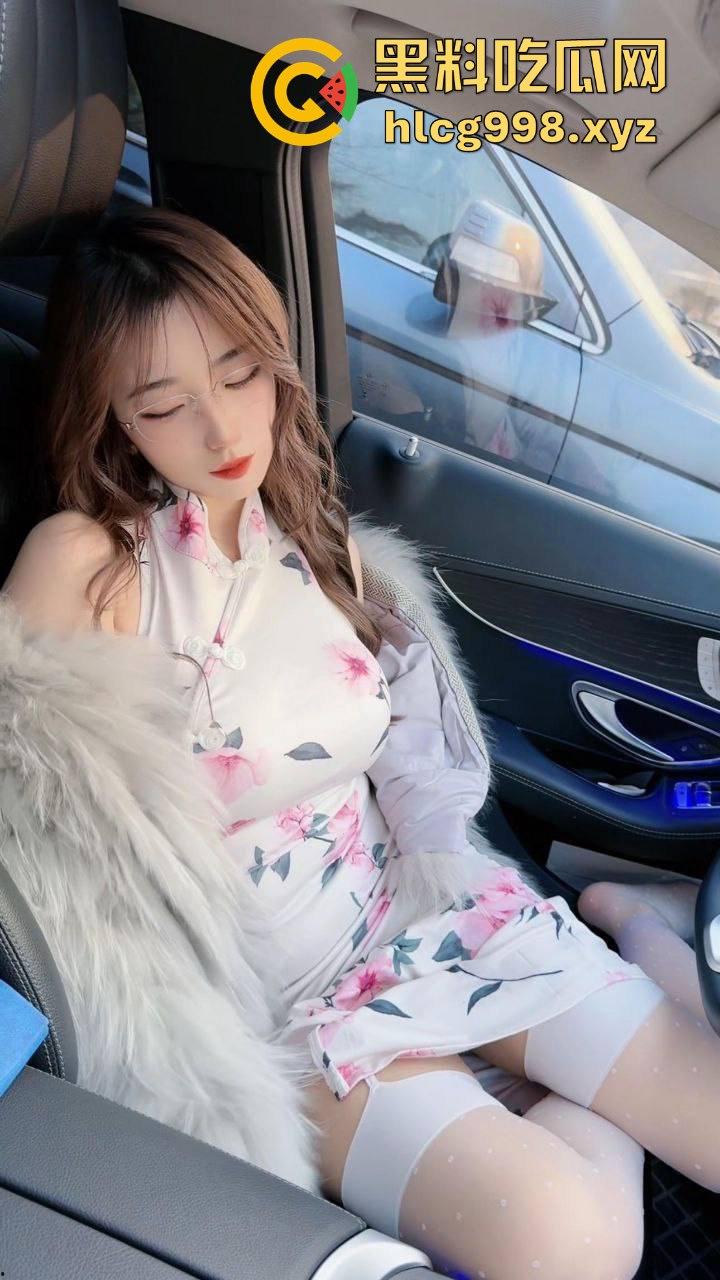 抖音平台主播【小团嫂】直播招嫖!黑丝包臀裙、巨棒身材,嫩逼后入爆插,制服诱惑让人顶不住!-3