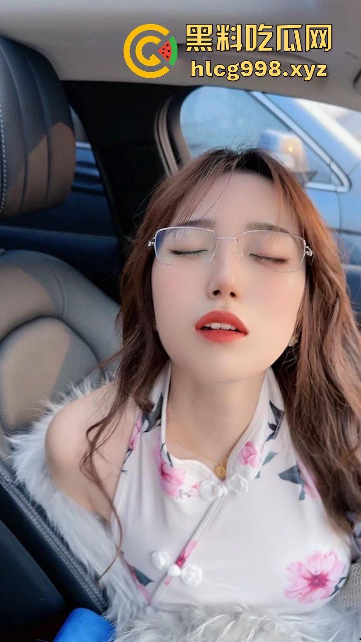 抖音平台主播【小团嫂】直播招嫖!黑丝包臀裙、巨棒身材,嫩逼后入爆插,制服诱惑让人顶不住!-9