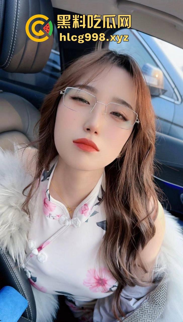 抖音平台主播【小团嫂】直播招嫖!黑丝包臀裙、巨棒身材,嫩逼后入爆插,制服诱惑让人顶不住!-10