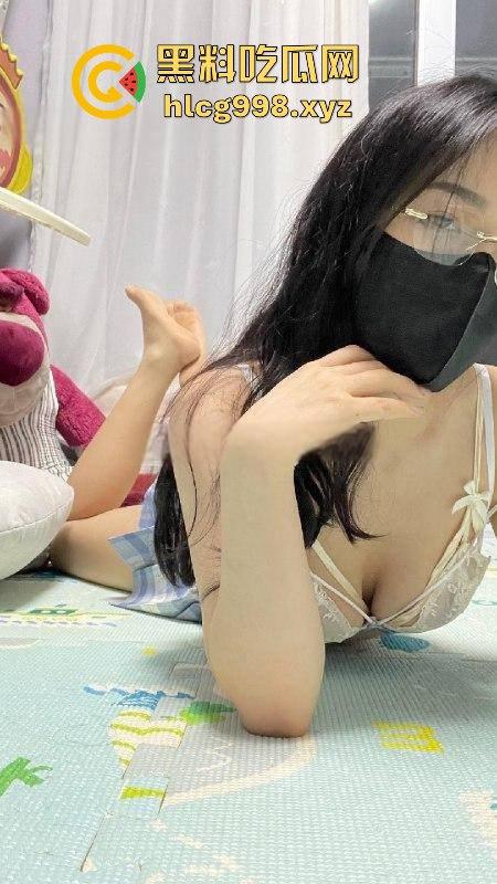 抖音平台主播【小团嫂】直播招嫖!黑丝包臀裙、巨棒身材,嫩逼后入爆插,制服诱惑让人顶不住!-23